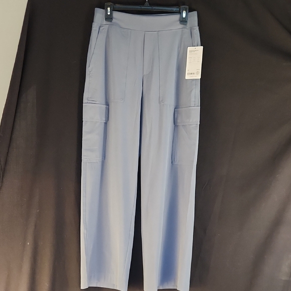 Athleta 2 Piece Set: Salutation Crop Jacket and Brooklyn Heights Cargo Pant - Picture 6 of 16